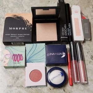 New 8 piece makeup bundle